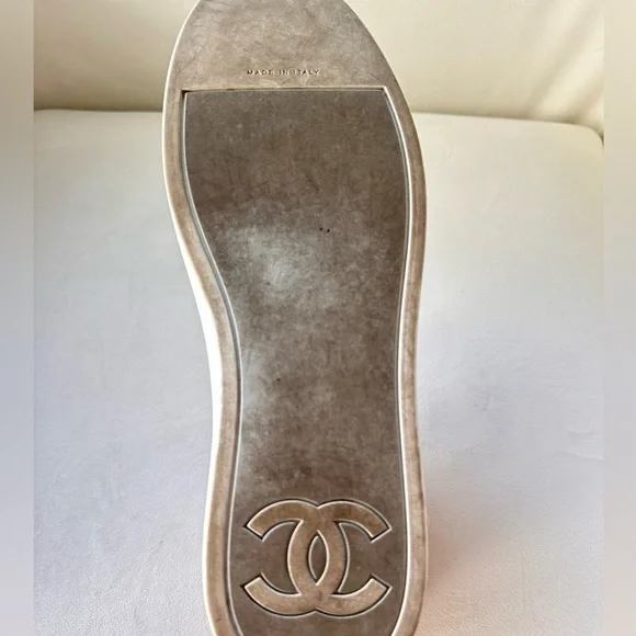 Authentic Chanel CC Sneakers White And Metallic Grey Shoes EuSize 42 US 9